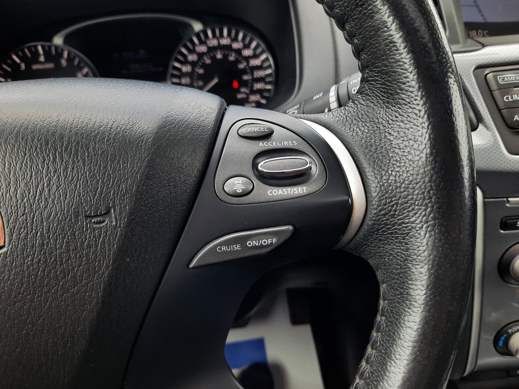 2018 Nissan Pathfinder SL Premium in Hebbville, Nova Scotia - 13 - w1024h768px