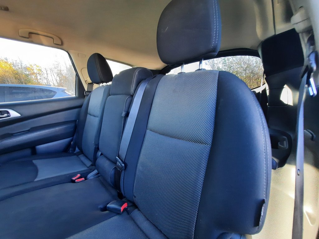 2018 Nissan Pathfinder S in Hebbville, Nova Scotia - 27 - w1024h768px
