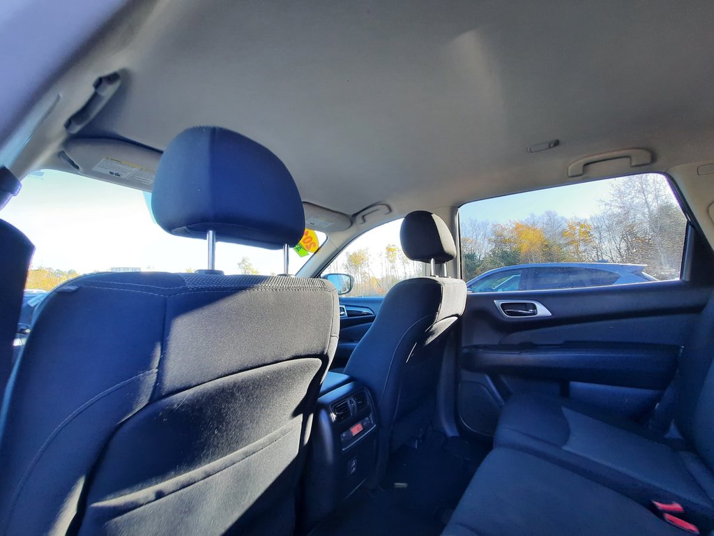 2018 Nissan Pathfinder S in Hebbville, Nova Scotia - 29 - w1024h768px