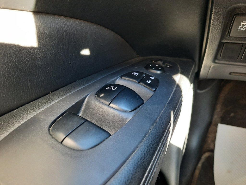 2018 Nissan Pathfinder S in Hebbville, Nova Scotia - 11 - w1024h768px