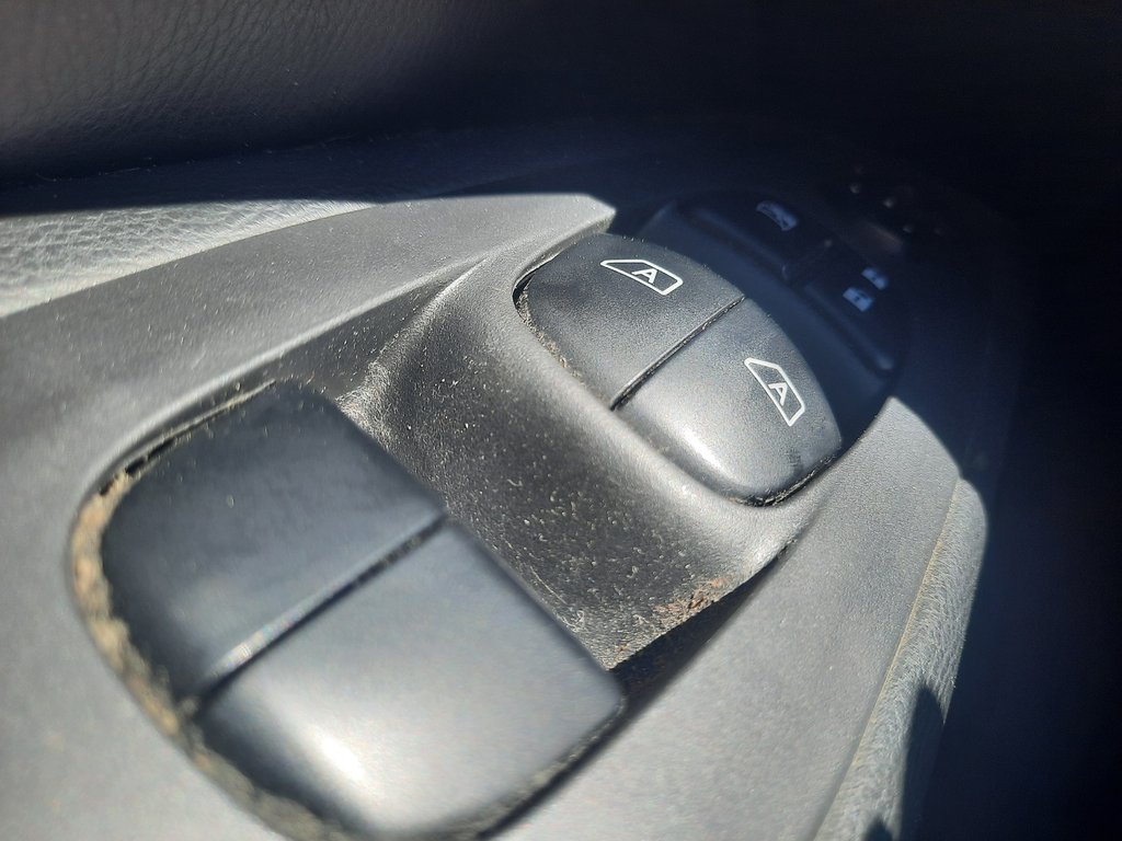 2018 Nissan Pathfinder S in Hebbville, Nova Scotia - 11 - w1024h768px