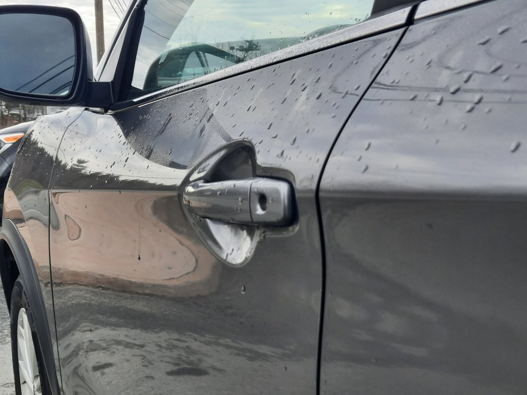 2017 Nissan Qashqai S in Hebbville, Nova Scotia - 10 - w1024h768px