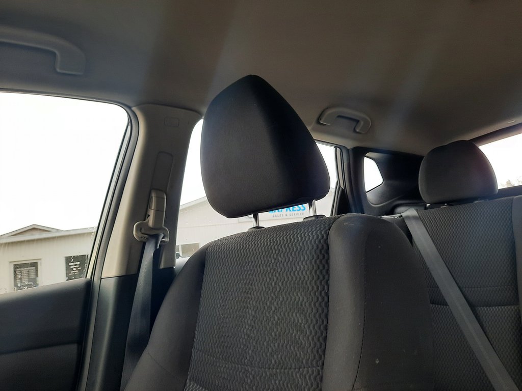 2017 Nissan Qashqai S in Hebbville, Nova Scotia - 23 - w1024h768px