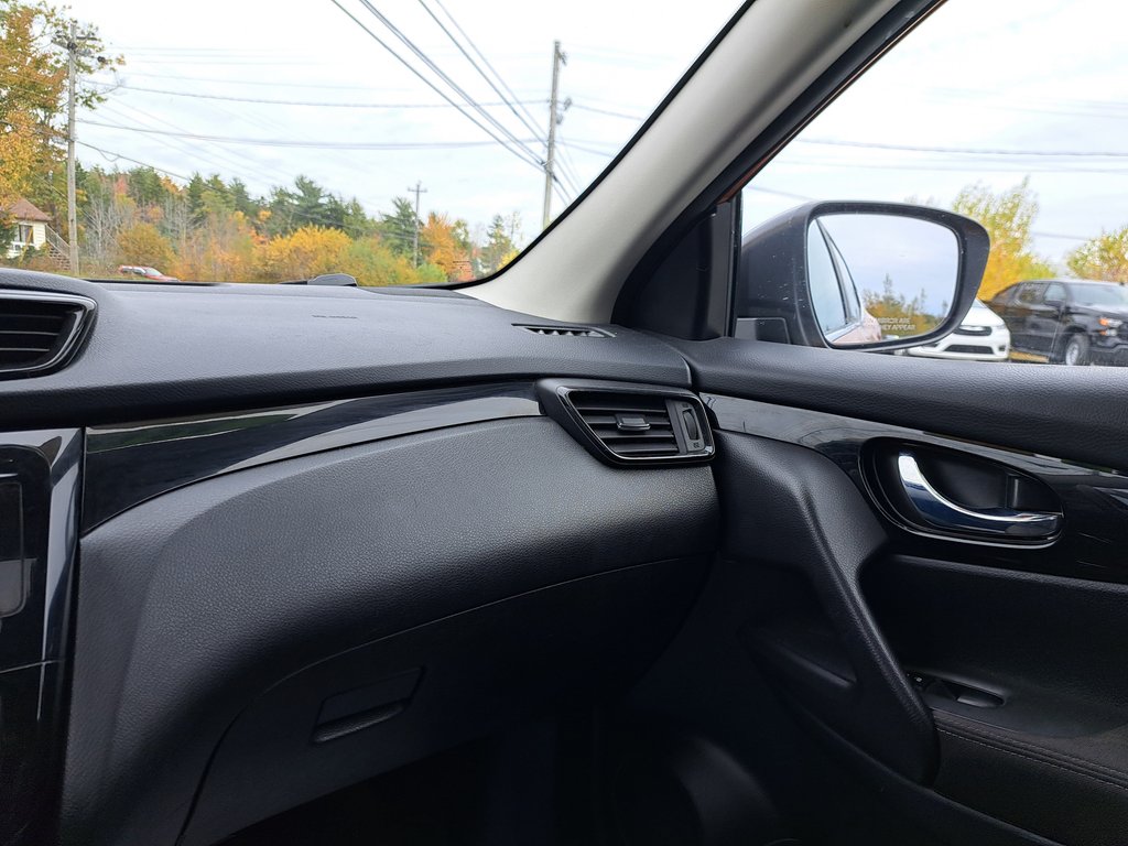 2018 Nissan Qashqai SV in Hebbville, Nova Scotia - 17 - w1024h768px