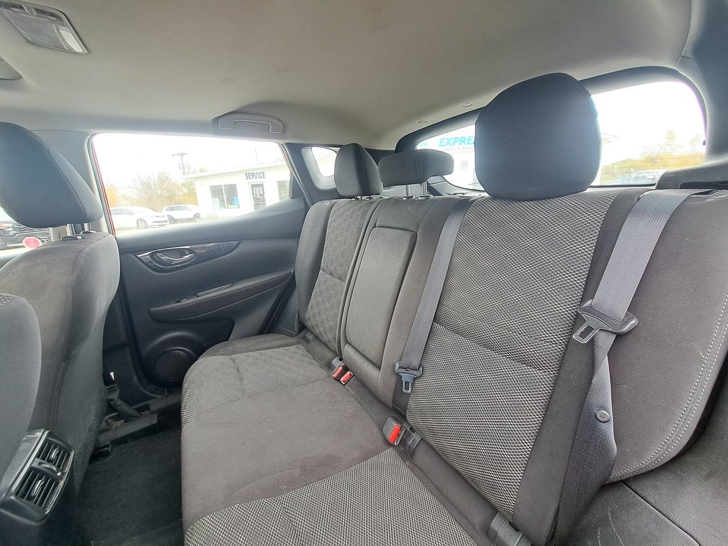 2018 Nissan Qashqai SV in Hebbville, Nova Scotia - 21 - w1024h768px