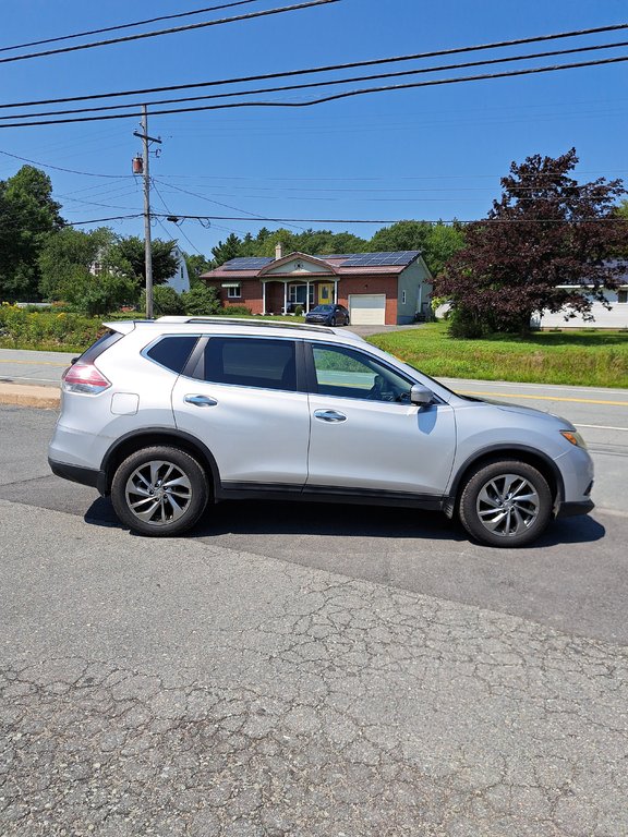 2015 Nissan Rogue SL in Hebbville, Nova Scotia - 8 - w1024h768px