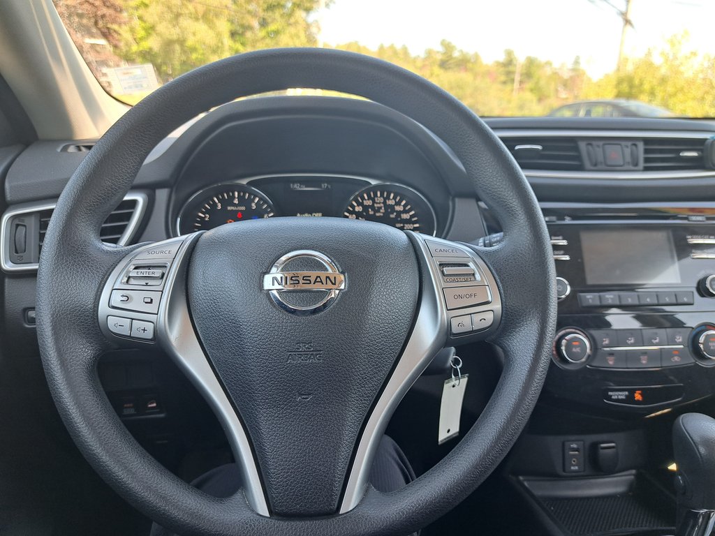 2015 Nissan Rogue S in Hebbville, Nova Scotia - 12 - w1024h768px
