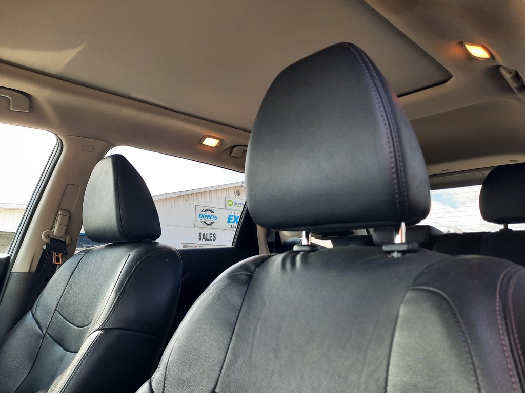 2016 Nissan Rogue SV in Hebbville, Nova Scotia - 4 - w1024h768px