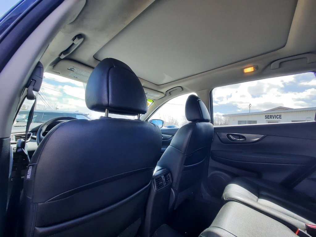 2016 Nissan Rogue SV in Hebbville, Nova Scotia - 28 - w1024h768px