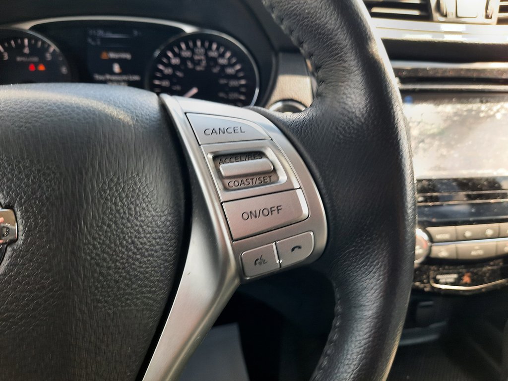 2016 Nissan Rogue SV in Hebbville, Nova Scotia - 15 - w1024h768px