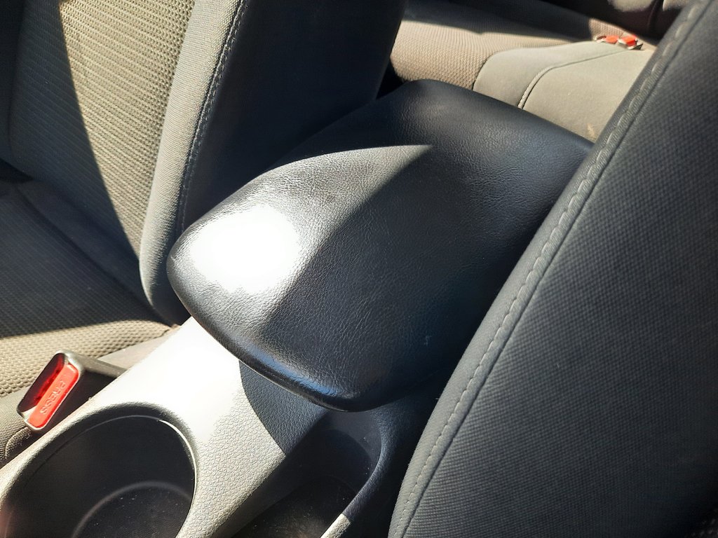 2015 Nissan Sentra SV in Hebbville, Nova Scotia - 19 - w1024h768px
