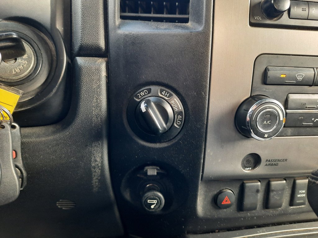 2011 Nissan Titan SV in Hebbville, Nova Scotia - 16 - w1024h768px