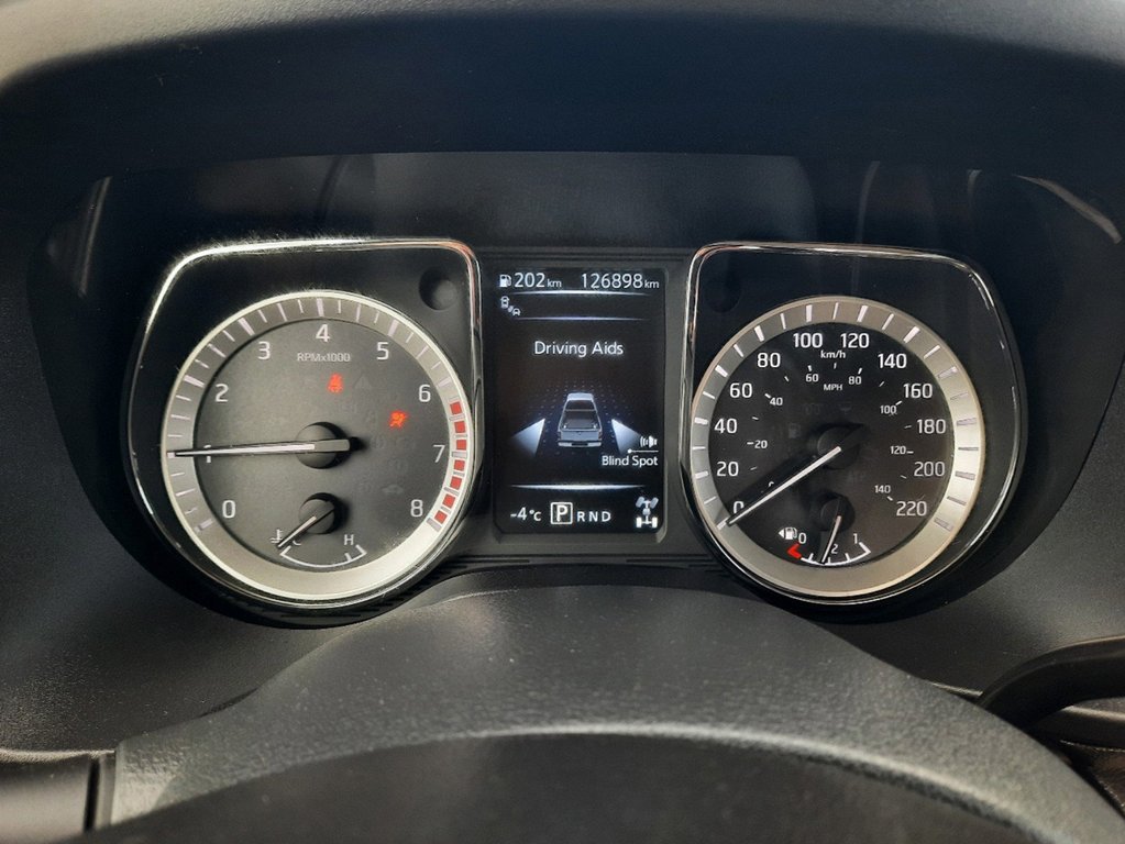 2018 Nissan Titan Platinum in Hebbville, Nova Scotia - 15 - w1024h768px