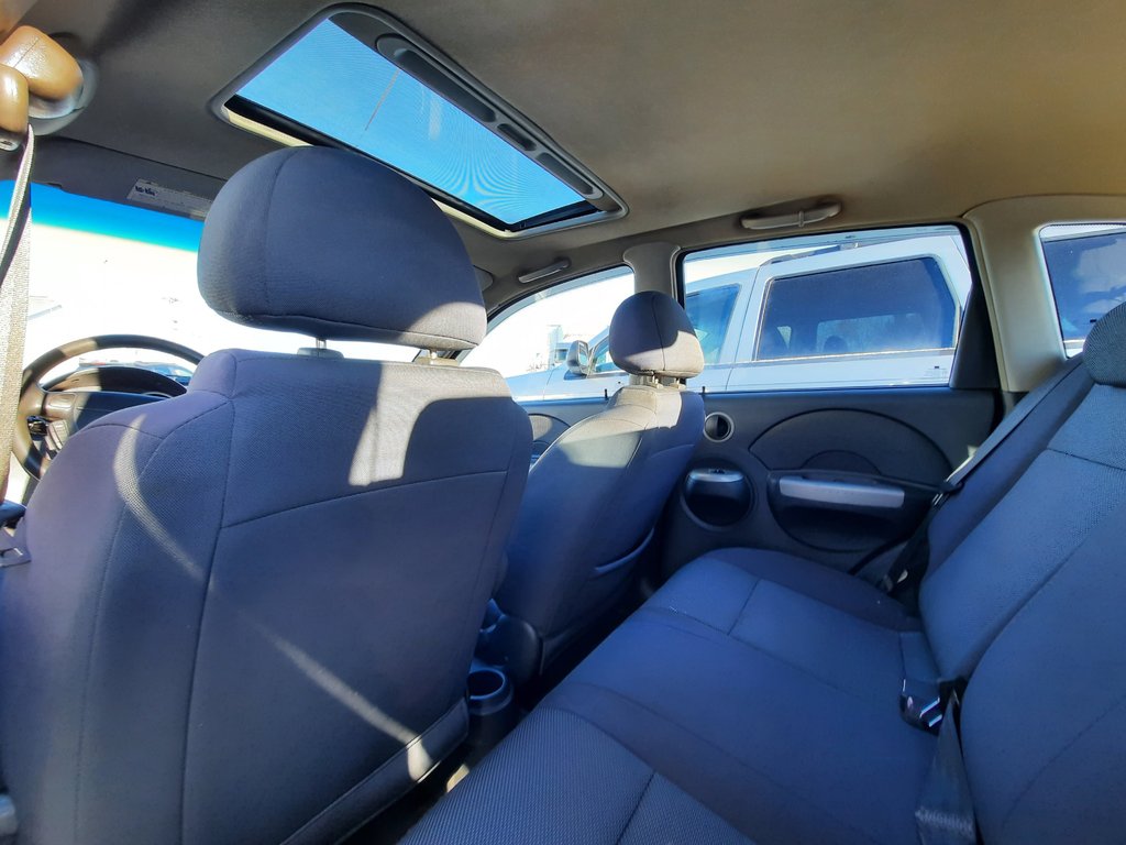 2008 Pontiac Wave SE in Hebbville, Nova Scotia - 24 - w1024h768px