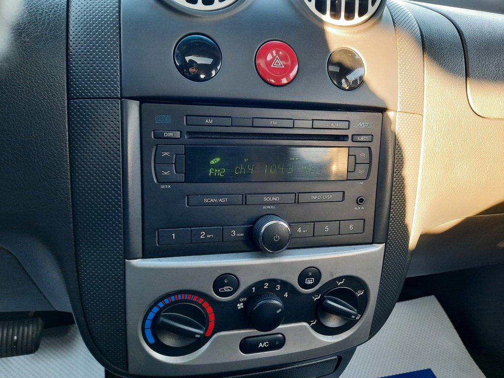 2008 Pontiac Wave SE in Hebbville, Nova Scotia - 15 - w1024h768px