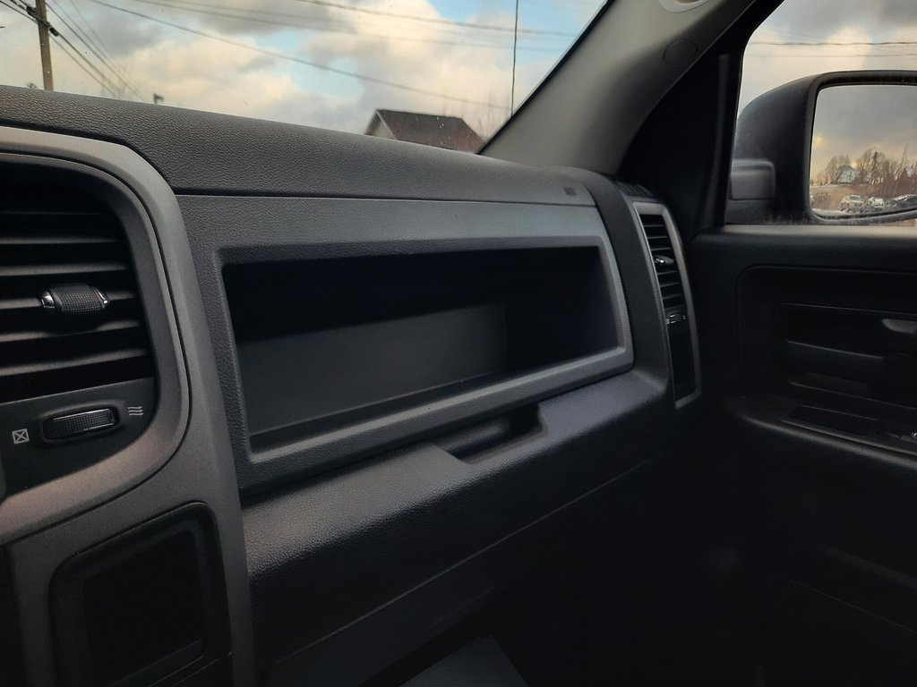 2018 Ram 1500 Express in Hebbville, Nova Scotia - 22 - w1024h768px