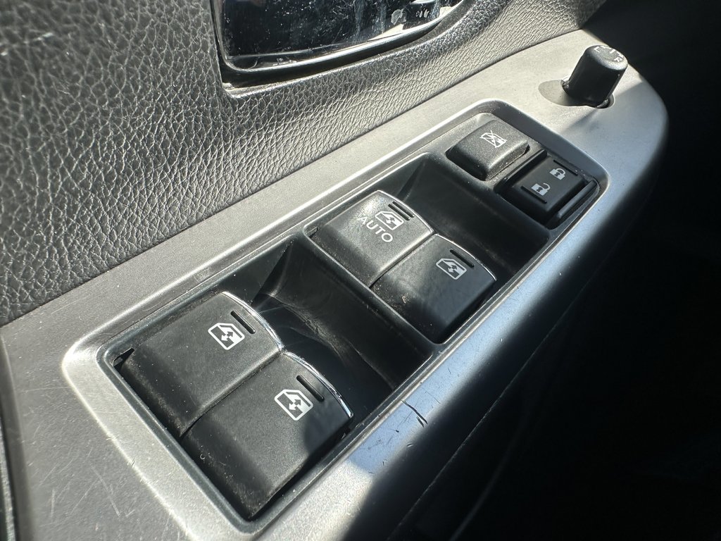 2016 Subaru Crosstrek 2.0i w/Touring Pkg in Hebbville, Nova Scotia - 10 - w1024h768px