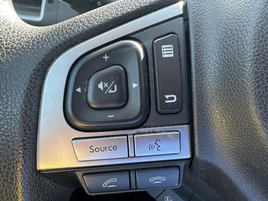 2016 Subaru Crosstrek 2.0i w/Touring Pkg in Hebbville, Nova Scotia - 13 - w1024h768px