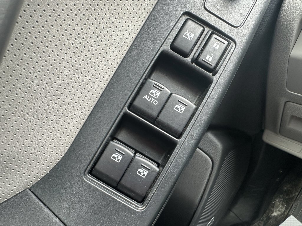 2014 Subaru Forester i Touring in Hebbville, Nova Scotia - 11 - w1024h768px