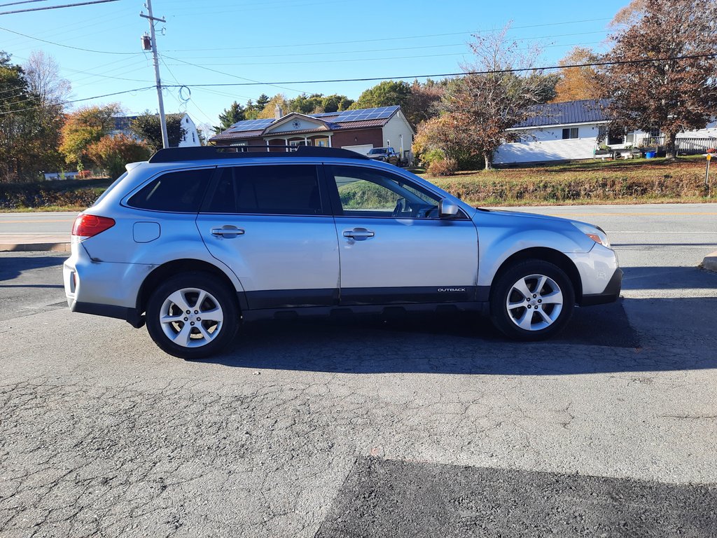 2014 Subaru Outback 2.5i Touring in Hebbville, Nova Scotia - 6 - w1024h768px