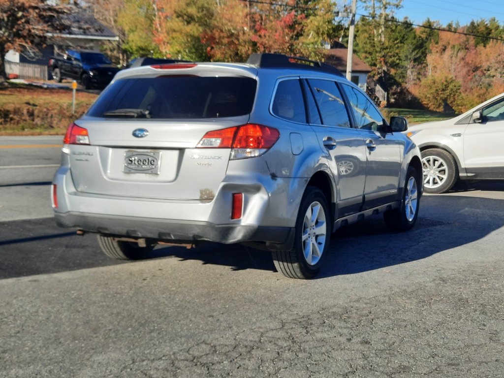 2014 Subaru Outback 2.5i Touring in Hebbville, Nova Scotia - 7 - w1024h768px