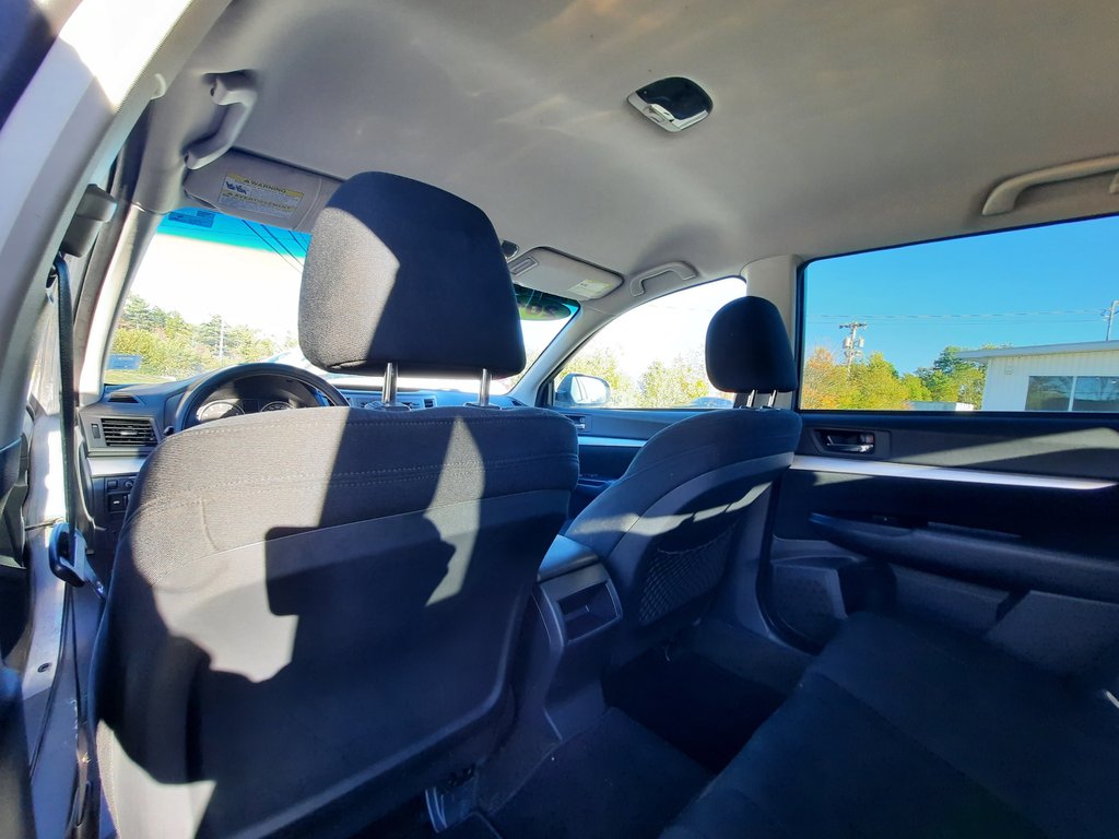 2014 Subaru Outback 2.5i Touring in Hebbville, Nova Scotia - 26 - w1024h768px