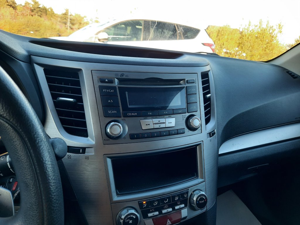2014 Subaru Outback 2.5i Touring in Hebbville, Nova Scotia - 15 - w1024h768px