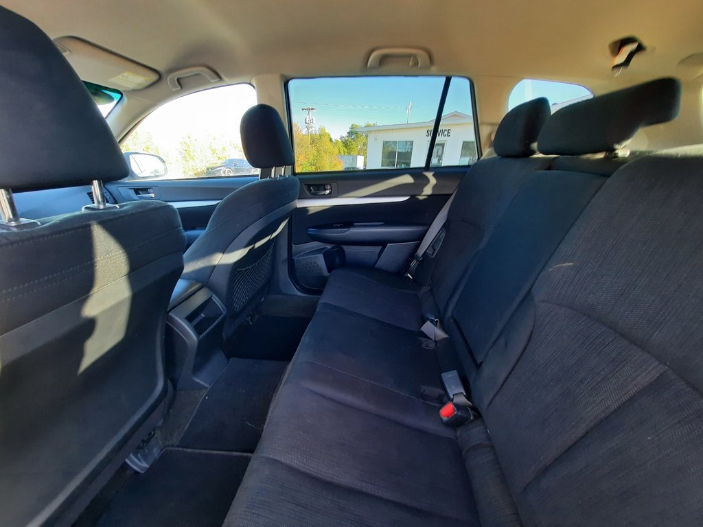 2014 Subaru Outback 2.5i Touring in Hebbville, Nova Scotia - 25 - w1024h768px