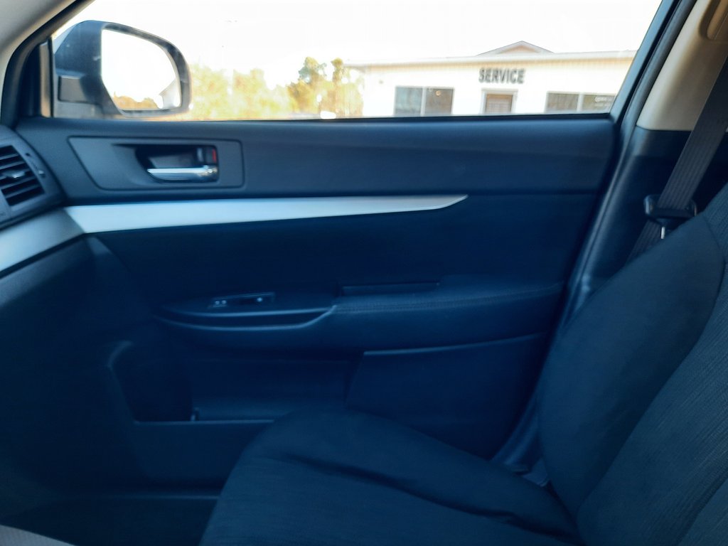 2014 Subaru Outback 2.5i Touring in Hebbville, Nova Scotia - 21 - w1024h768px