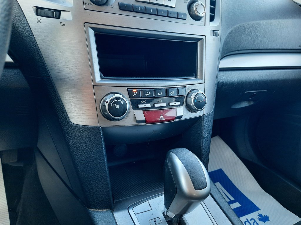 2014 Subaru Outback 2.5i Touring in Hebbville, Nova Scotia - 16 - w1024h768px