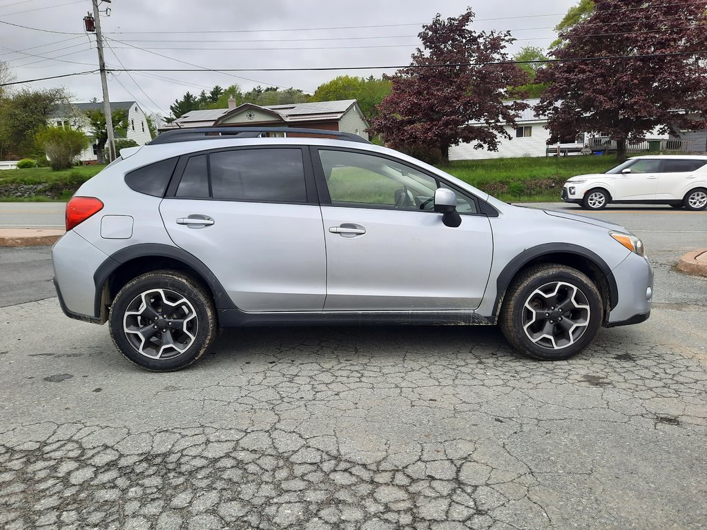 2013 Subaru XV Crosstrek 2.0i w/Touring Pkg in Hebbville, Nova Scotia - 5 - w1024h768px