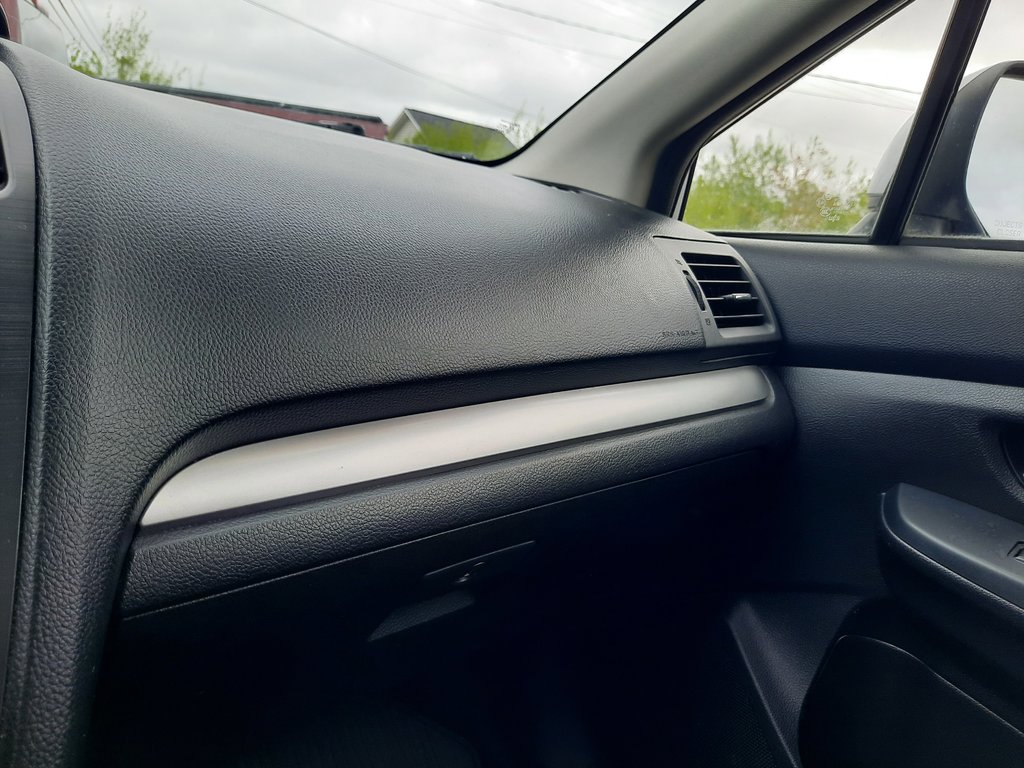 2013 Subaru XV Crosstrek 2.0i w/Touring Pkg in Hebbville, Nova Scotia - 19 - w1024h768px
