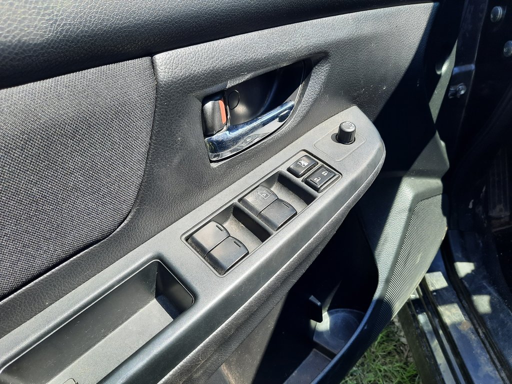 2014 Subaru XV Crosstrek 2.0i w/Sport Pkg in Hebbville, Nova Scotia - 5 - w1024h768px
