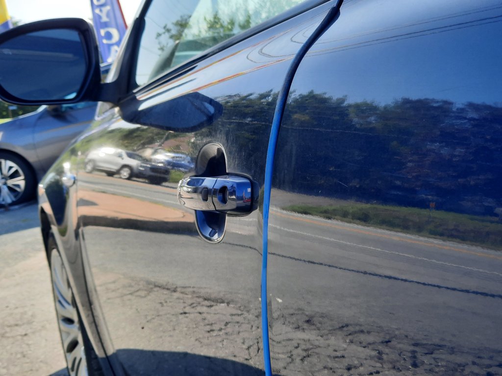 2013 Suzuki Kizashi SX in Hebbville, Nova Scotia - 9 - w1024h768px