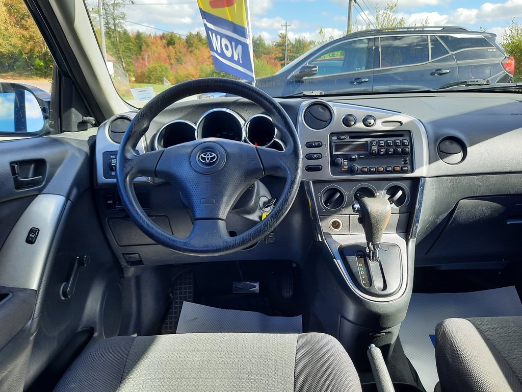 2004 Toyota Matrix Base in Hebbville, Nova Scotia - 23 - w1024h768px