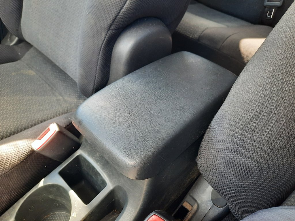 2004 Toyota Matrix Base in Hebbville, Nova Scotia - 15 - w1024h768px