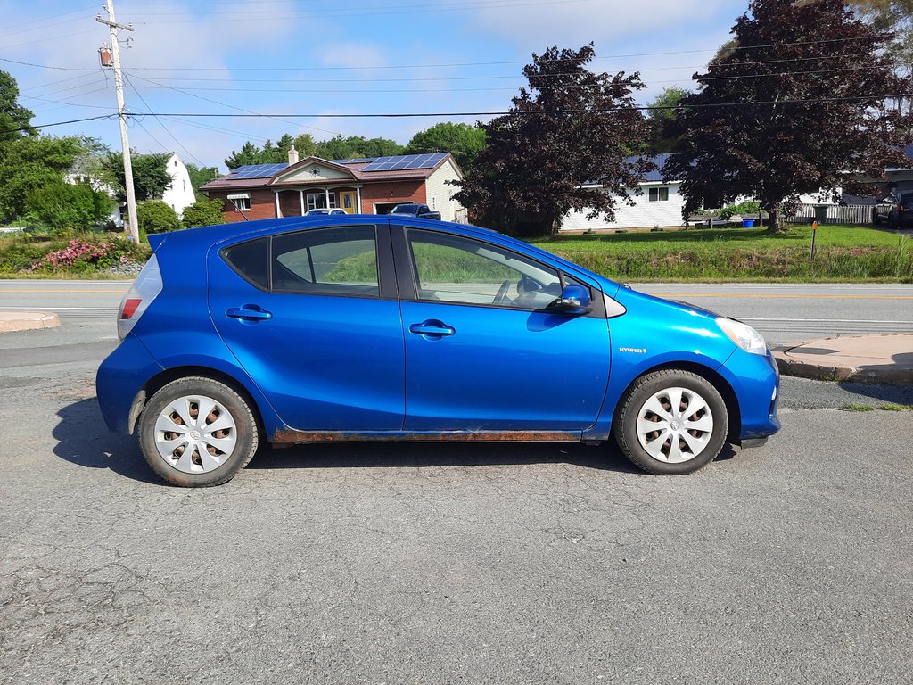 2012 Toyota Prius C BASE in Hebbville, Nova Scotia - 6 - w1024h768px