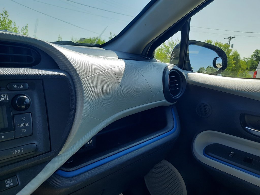 2012 Toyota Prius C BASE in Hebbville, Nova Scotia - 22 - w1024h768px
