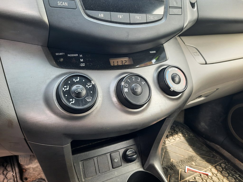 2007 Toyota RAV4 Base in Hebbville, Nova Scotia - 11 - w1024h768px