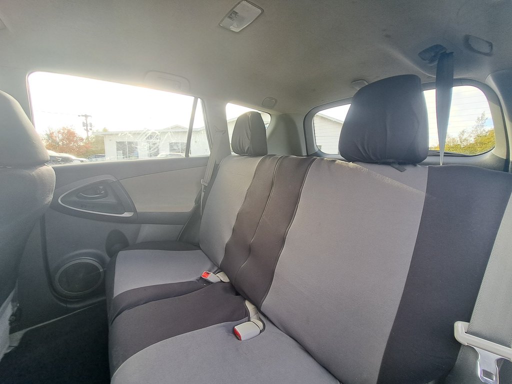2012 Toyota RAV4 Base in Hebbville, Nova Scotia - 26 - w1024h768px