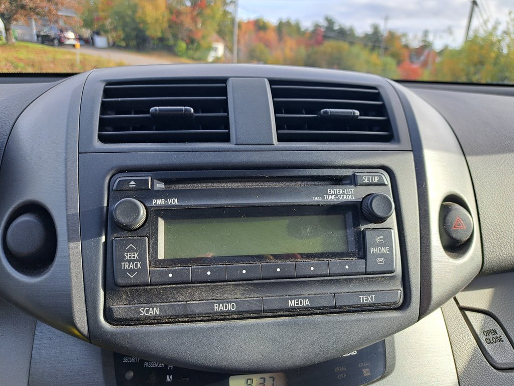 2012 Toyota RAV4 Base in Hebbville, Nova Scotia - 16 - w1024h768px