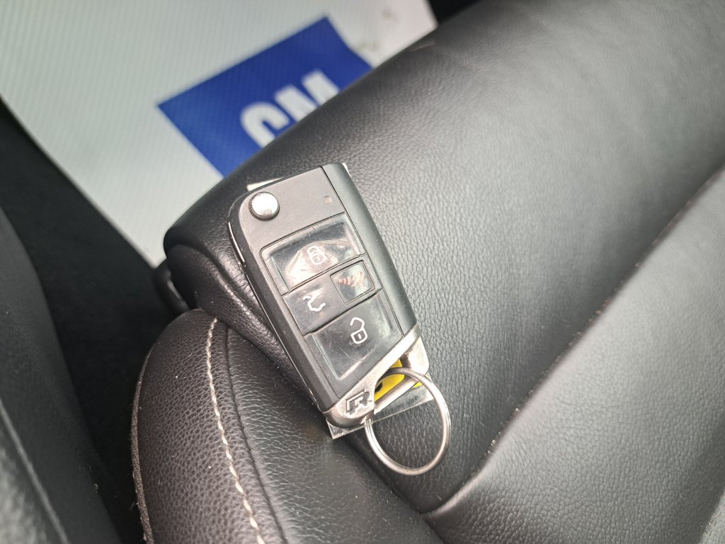 2016 Volkswagen Golf R BASE in Hebbville, Nova Scotia - 26 - w1024h768px