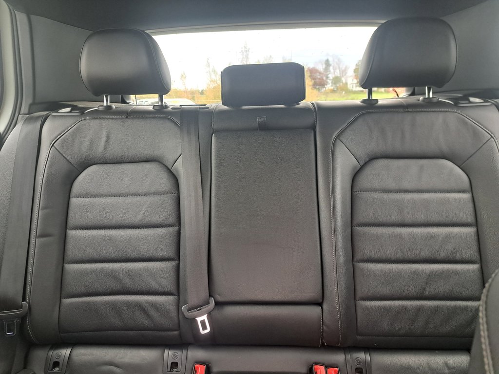 2016 Volkswagen Golf R BASE in Hebbville, Nova Scotia - 22 - w1024h768px