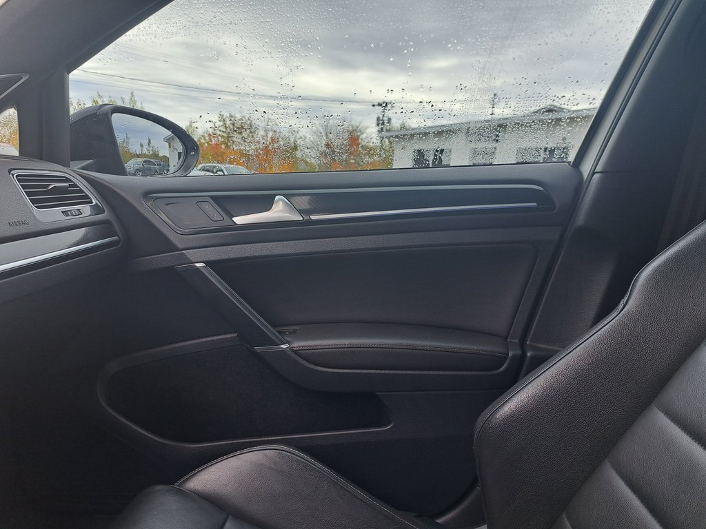2016 Volkswagen Golf R BASE in Hebbville, Nova Scotia - 20 - w1024h768px
