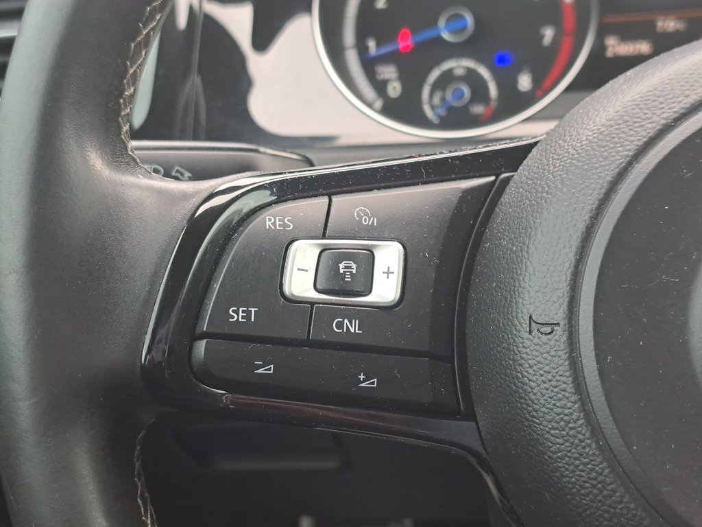 2016 Volkswagen Golf R BASE in Hebbville, Nova Scotia - 11 - w1024h768px