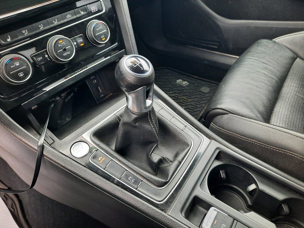 2018 Volkswagen Golf R BASE in Hebbville, Nova Scotia - 14 - w1024h768px