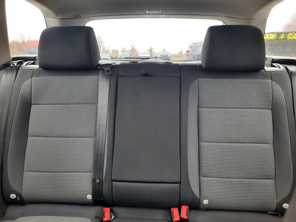 2012 Volkswagen Golf Wagon Comfortline in Hebbville, Nova Scotia - 22 - w1024h768px