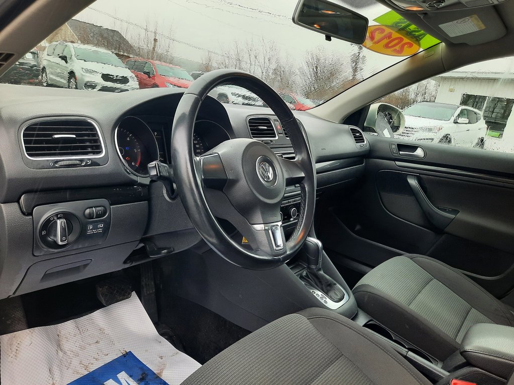 2012 Volkswagen Golf Wagon Comfortline in Hebbville, Nova Scotia - 3 - w1024h768px