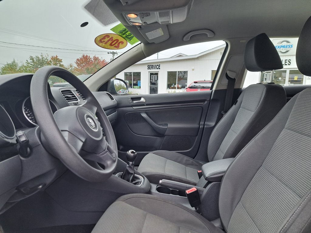 2012 Volkswagen Golf Wagon Trendline in Hebbville, Nova Scotia - 3 - w1024h768px