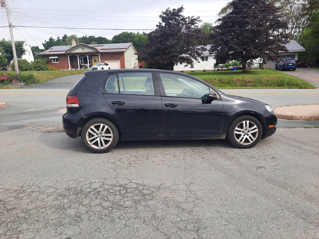 2011 Volkswagen Golf TDI Comfortline in Hebbville, Nova Scotia - 3 - w1024h768px